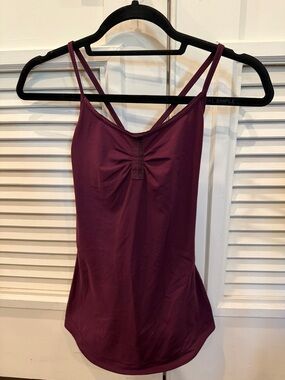 Lululemon tank with bra shelf